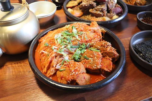 인사동 맛집 인사동마늘보쌈 인사동에서 오랜 시간을 한결같이 자리 지켜온 마늘보쌈전문