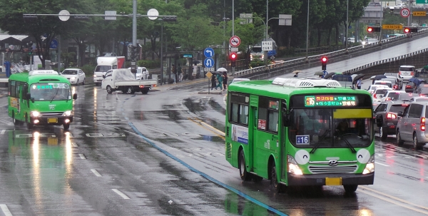 서울 마을버스 차고지 없어 전기버스 도입 차질