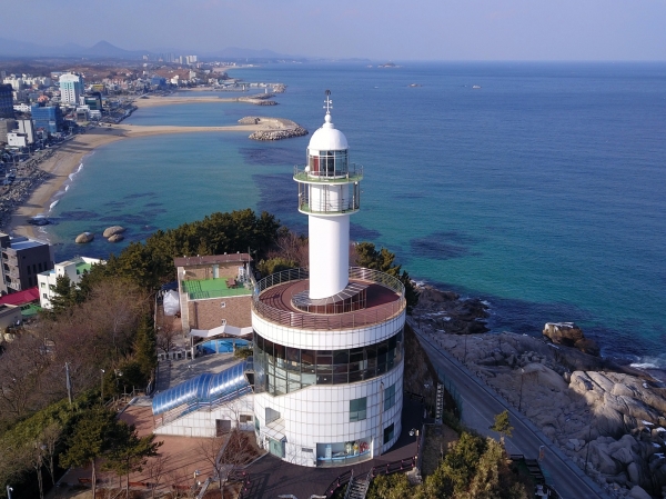 새해 첫날 해맞이는 등대에서