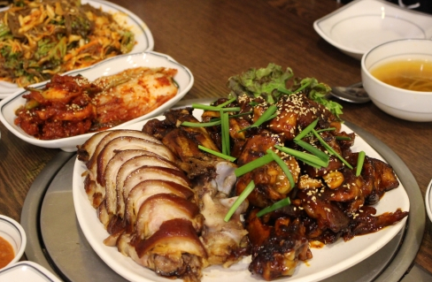 더운 여름 몸보신 야식 메뉴로 인기 있는 화정 맛집 최현숙족발보쌈