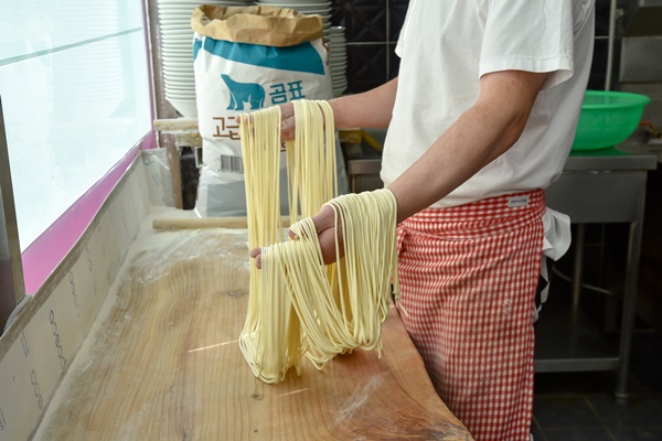 수타로 뽑아 더 쫄깃한 진짜손짜장만의 특별한 메뉴…목포 남악신도시 맛집