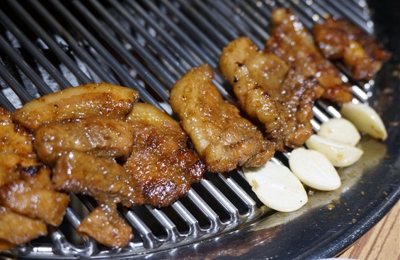 수삼과 삼겹살의 환상궁합, 구서동 삼겹살전문점 맛집 하늘정