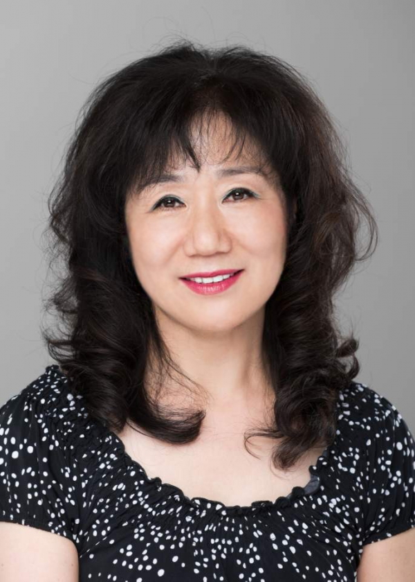 [인터뷰] LA 간호사 하정아 작가의 힐링 에세이 그레이스 피어리어드! 차가운 겨울을 덮힐 따뜻한 이야기