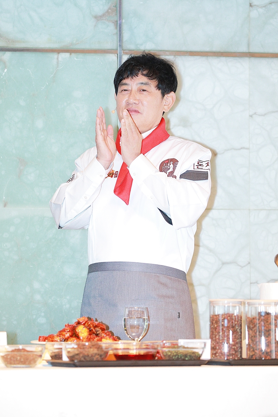 [포토] 이경규, 돈치킨 만세! (이경규 돈치킨)