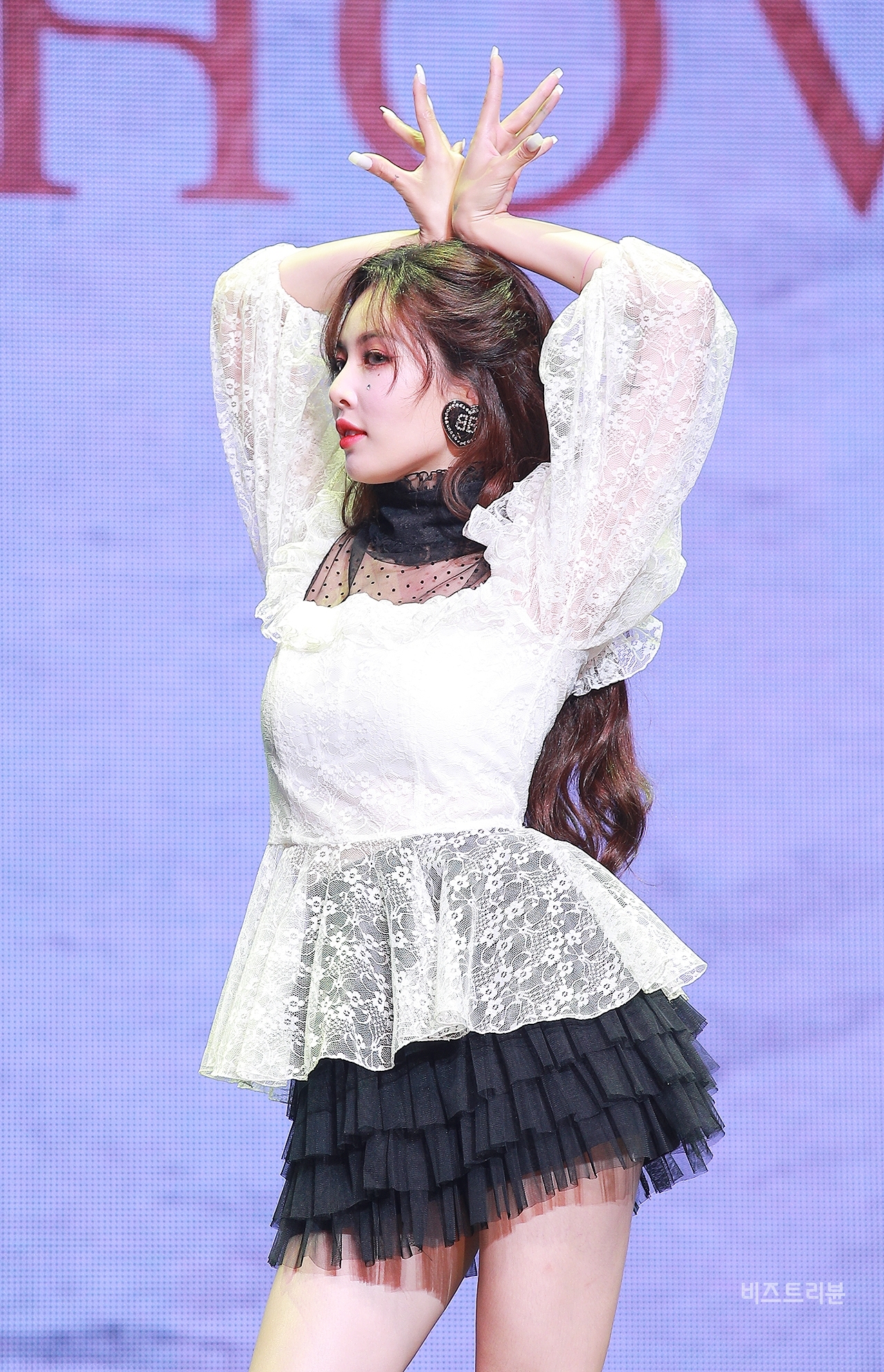 [포토] DAWN(던)-현아(HyunA), 환상의 커플 (FLOWER SHOWER & MONEY)