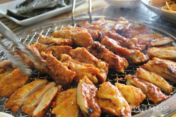 목동맛집 수뿌레닭갈비, 차별화된 조리법 통해 회식장소로 관심