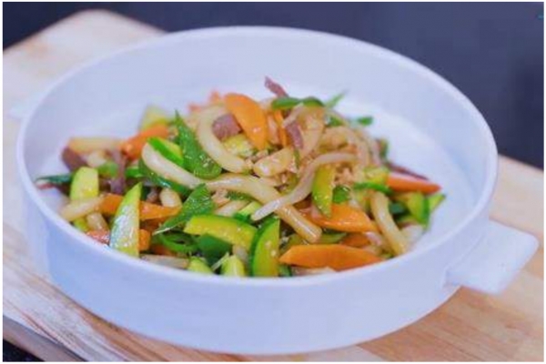임금님 수라상에도 올라간 담백한 누들궁중떡볶이