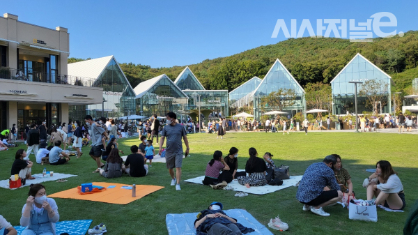 [영상] 롯데 야심작 타임빌라스, 쇼핑과 힐링을 동시에