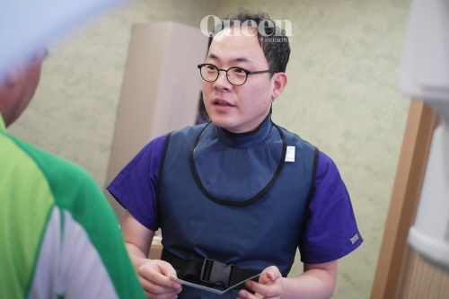 무리한 야외활동으로 인한 통증, 도수치료 통해 개선 가능