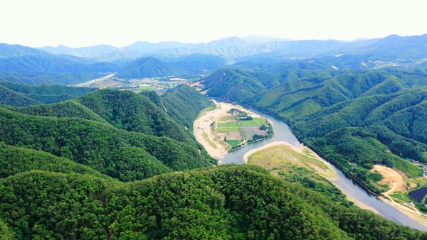 영상앨범 산 홍천 수타사계곡~용담~귕소 거쳐 팔봉산 제1봉~제8봉 산행