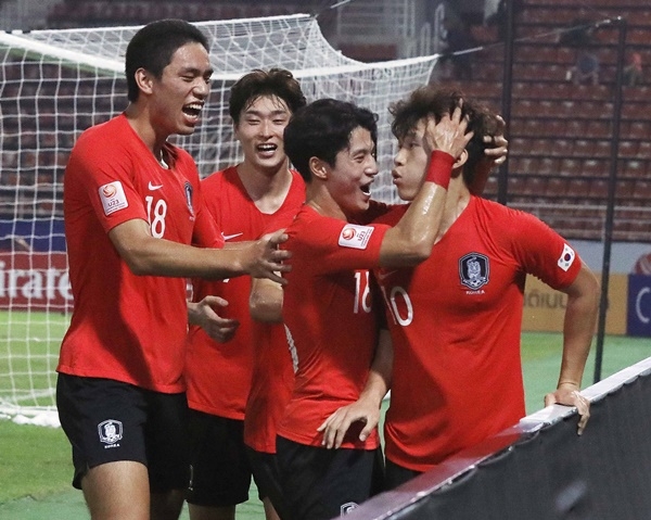 조규성 선제골, 이동경 프리킥 극장골…한국, 요르단 꺾고 4강 '도쿄행 눈앞'