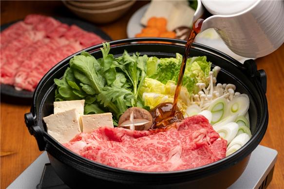 [손영한의 서울맛 인생맛] 맛과 멋이 있는 스키야키