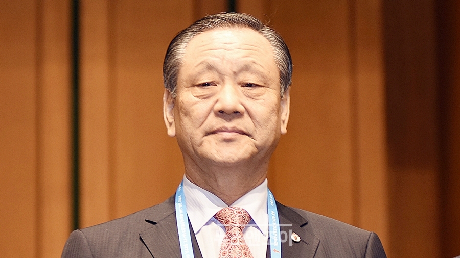 위임목사 사절한 목민교회, 후임 목사 청빙