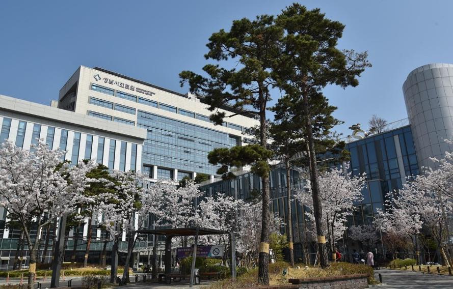 공공병원 늘린다는 이재명 후보에 성남의사들 성남 공무원들도 성남의료원 안가
