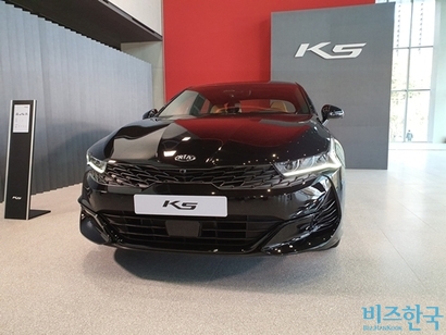 1세대보다 뜨거운 열기 베일 벗은 3세대 K5