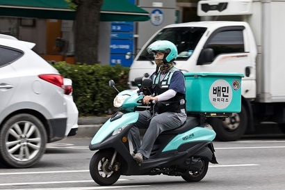 입점업체는 주문 제한, B마트는 무사 배달? 배민라이더스 거리제한 논란