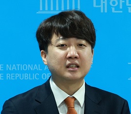 개혁신당, 중앙당 창당대회 열고 이준석을 당 대표로 선출 | 2022년 징계 후 나돌던 이준석 신당 이제서야 현실화