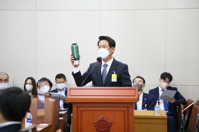 몸에 해롭다는데 써도 될까?...염색샴푸 유해성 논란 ‘진행형’