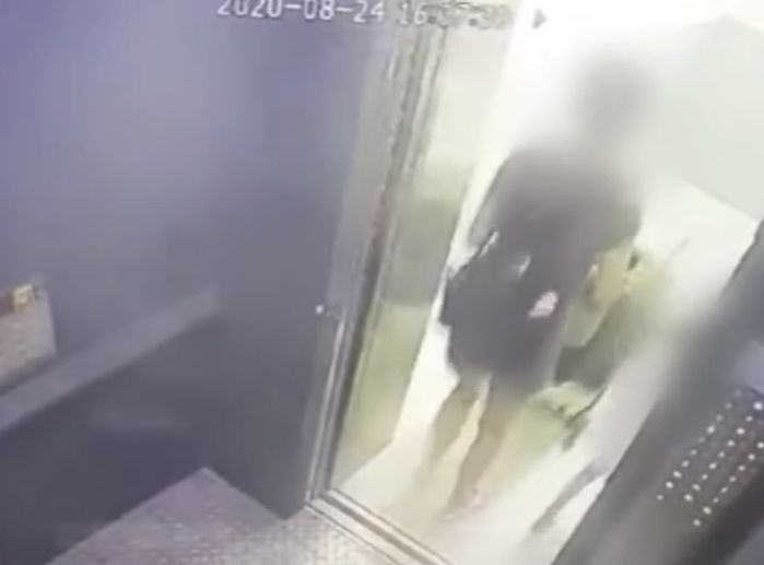 양모가 정인이 학대하는 충격적인 CCTV 영상이 공개됐다