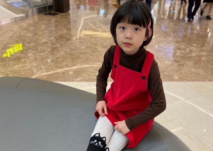 해외 팬들 사이서 반응 폭발한 넷플릭스 영화 승리호 아역배우 꽃님이 (사진)