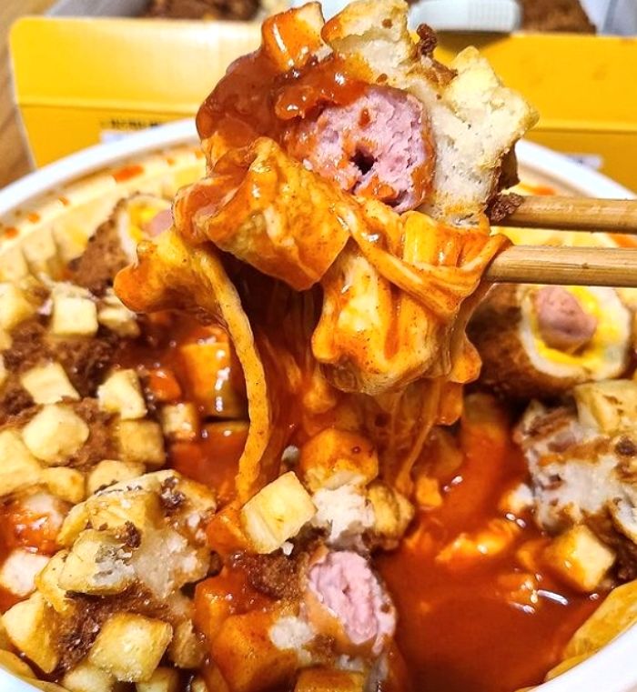 핫도그+떡볶이 조합으로 매콤+짭짤 끝판왕이라는 명랑핫도그 신상 명랑핫볶이