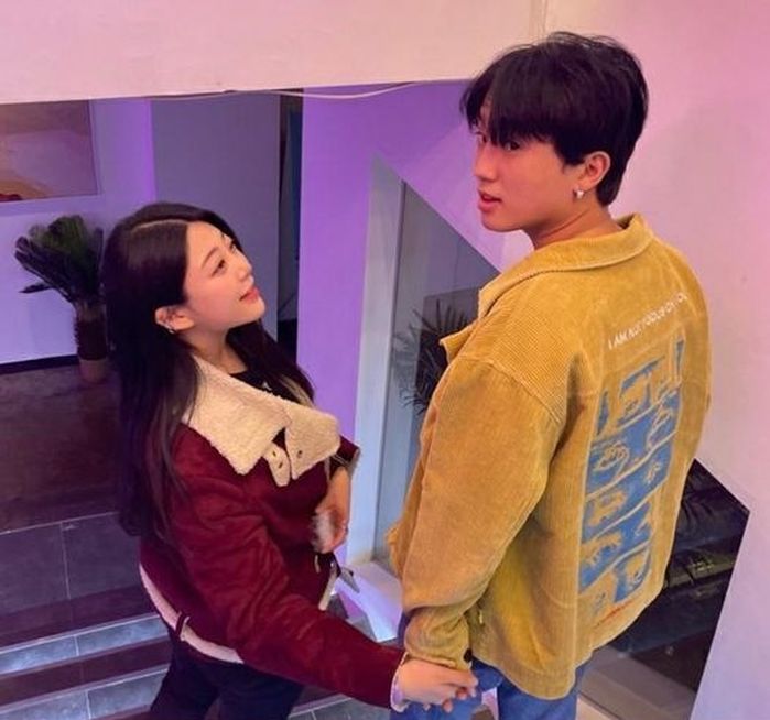 래퍼 디아크, 8살 연상 설운도 딸과 열애설...얼굴 맞댄 투샷 럽스타