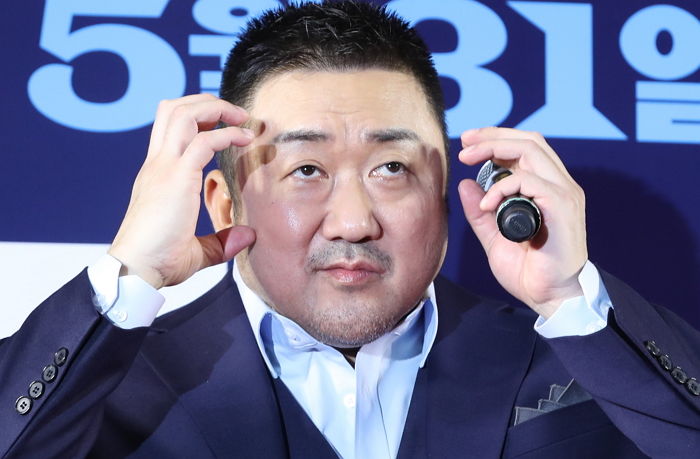 너의 두개골을 반으로 나누겠어 아닙니다...범죄도시3 VIP 시사회에서 볼하트 하는 마블리