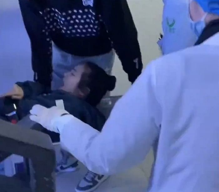 유명 무용학원 강사, 억지로 다리 찢기 시키다 19살 소녀 다리 부러트려 (영상)