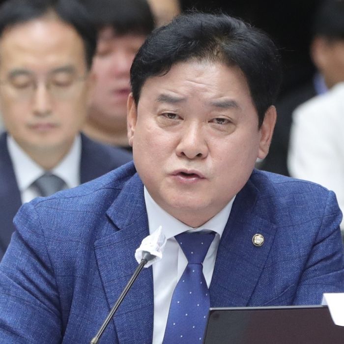 무안국제공항, 지반침하 위험...고속철도 공사 영향으로 시설물 균열