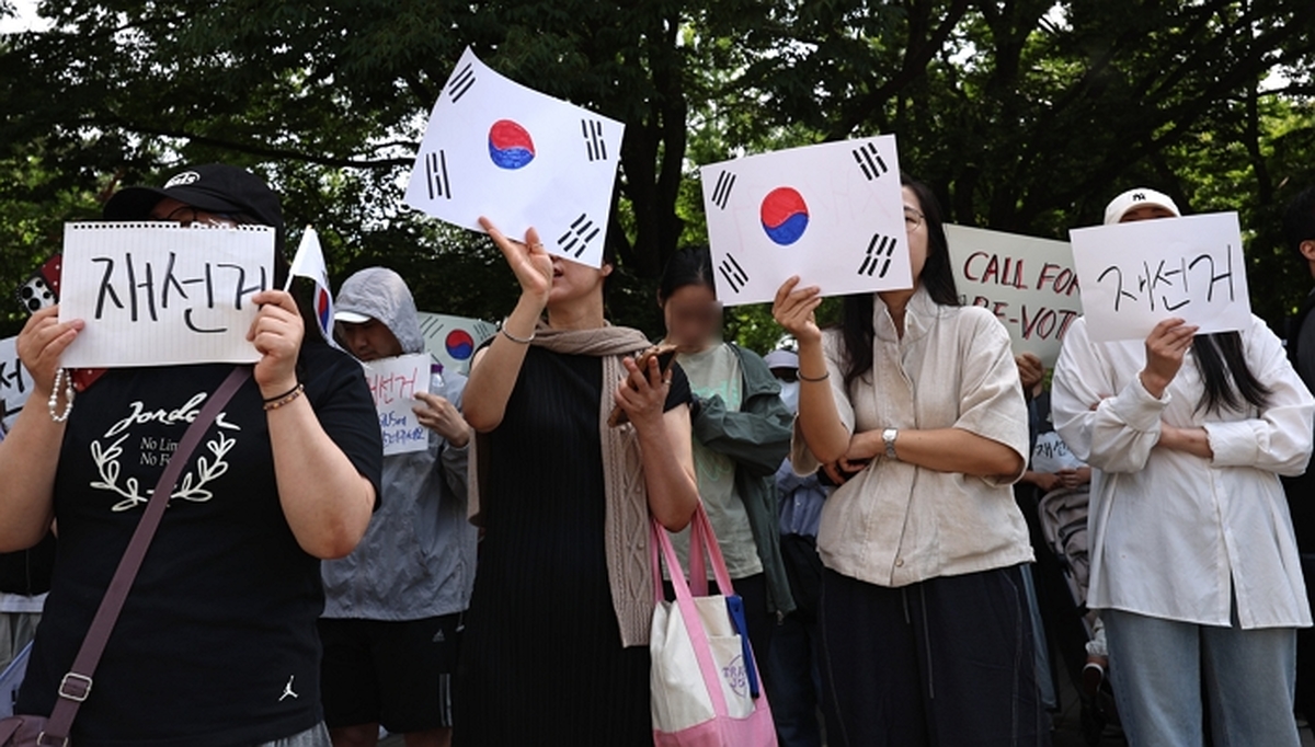 "청와대 안 간다, 투표함부터 지킨다"...6일째 잠실 점령한 2천 시민들의 '자발적 철야'