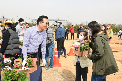 [28일 인천 연수구 소식] ‘연수식목일 기념행사’ 성료 등