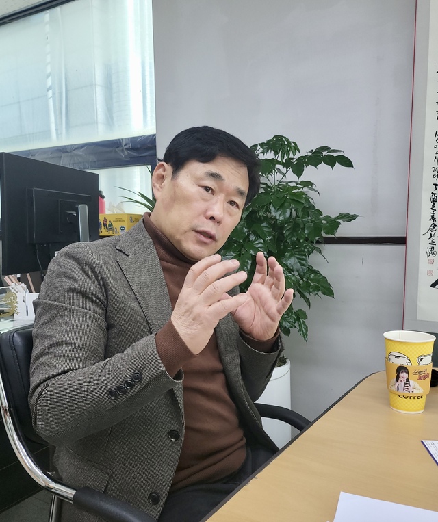 [아하 인터뷰] 서민 동아줄 대부업 되살려야