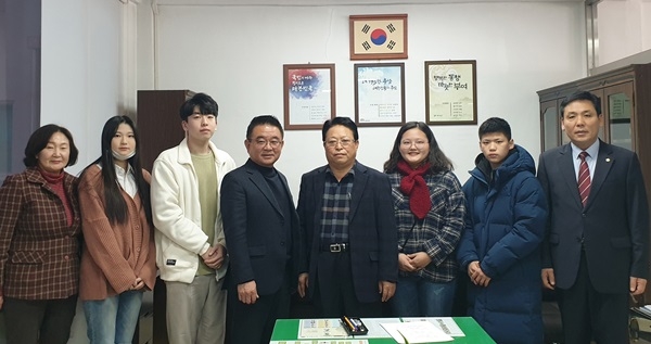 부여 외산장학회 외산초·중 신입생 전원에 장학금