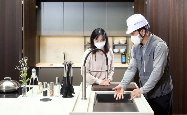 LX하우시스 `남다른 품질 관리