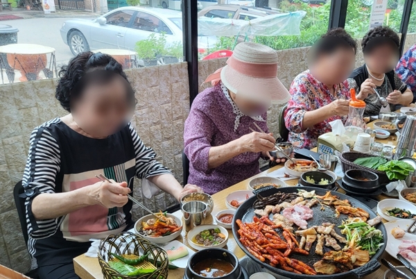 더덕솥뚜껑삼겹살 협동조합 온정