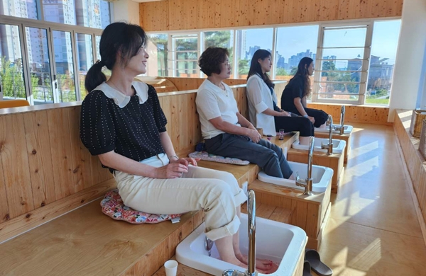 인삼·유황 족욕카페서 피로 날려요