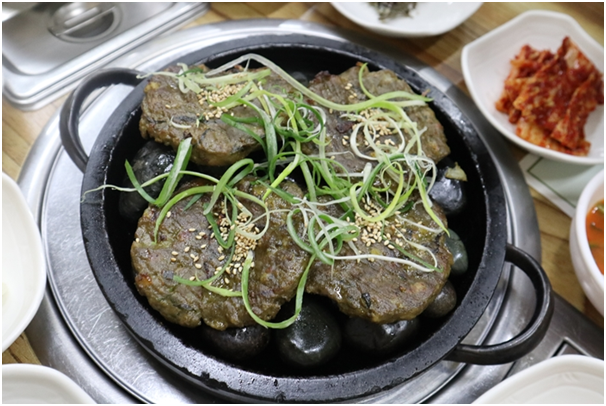 녹차의 고장 전남보성 맛집 특미관.. 특허받은 녹차 떡갈비 인기