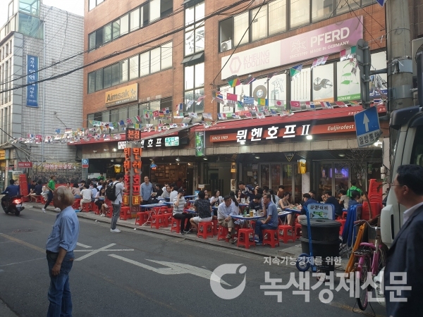 [청계천 공구거리 르포②] 뮌헨호프·관광객에 둘러싸인 세운3구역, 도쿄 아키하바라처럼
