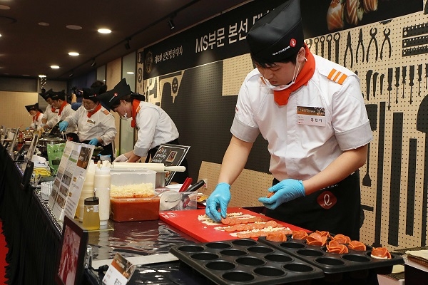 [포토뉴스] 롯데마트 신선명장 경진대회... 장인의 손맛 담긴 새 신선식품