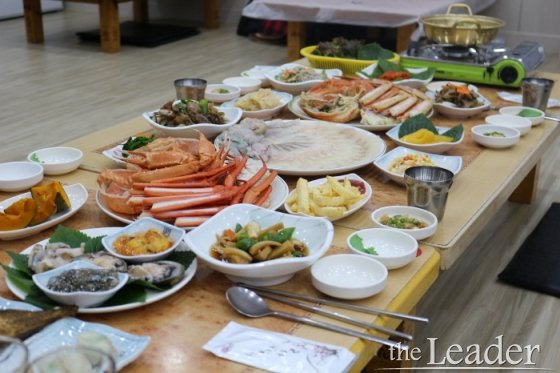 여름 바다 즐기는 포항 여행, 죽도시장에서 빼놓을 수 없는 맛집은?