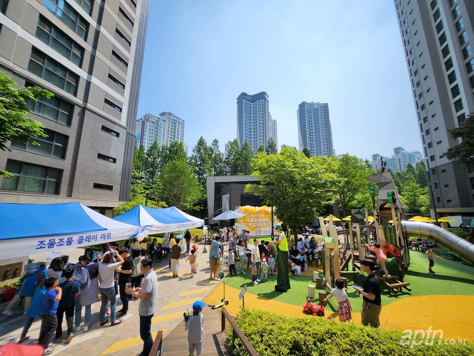 반포쎄레노아파트 - 서울 서초구 반포써밋, "소통과 화합 통해 행복 아파트로"
