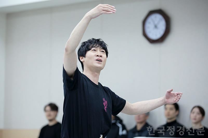 [KPEN★현장] 노인의 발레가 이상해? 창작 가무극 나빌레라 꿈을 노래하다