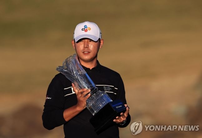 김시우, 우승상금 약 13억 3천만원..미국프로골프(PGA) 투어 정상 올라
