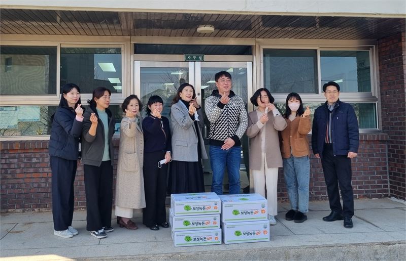 무안 하늘팜 조영탁 대표, 소외된 아동에 온기 실천..아동양육시설 돼지고기 70kg 기부