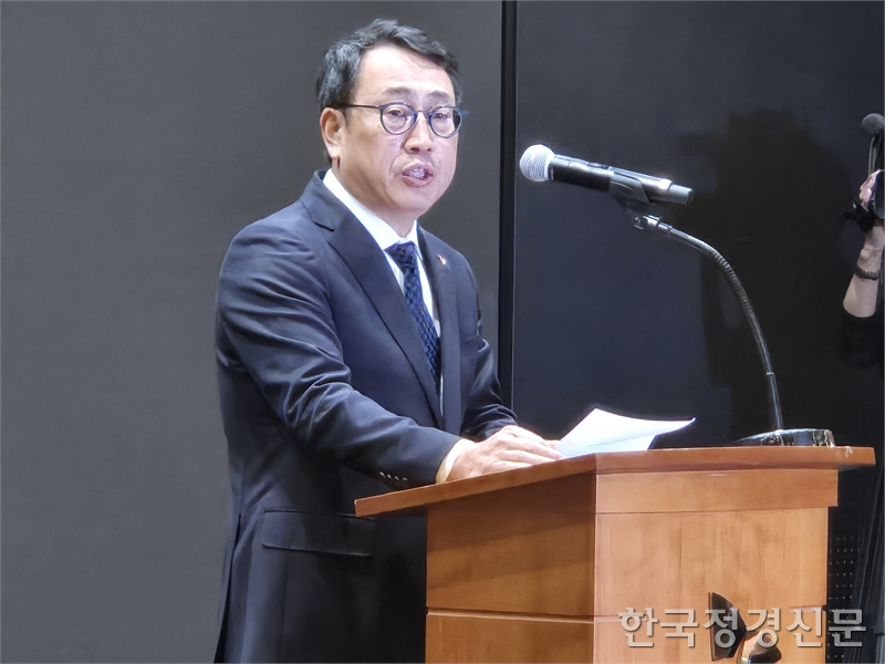 [현장 쏙] SKT, 해킹 사고에 재차 사과..유심 무상교체 시행