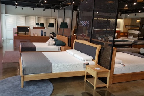 봄에 맞는 침실과 거실인테리어의 잘 맞는 인테리어가구 저렴하게 준비!