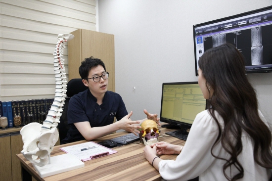 턱 관절통증, 증상반복을 막기 위해 근본적인 치료 필요