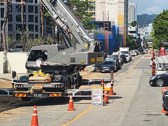 안양 덕현지구 모델하우스 철거현장 안전관리 엉망… 주민안전 빨간불