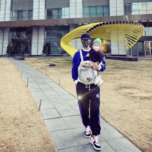 강남, 반려견 강북이 & 아기와 쇼핑 나서..애기들 옷 사러 가즈아아~