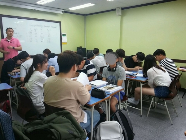 인천토플 중 단기전문학원 이플랜어학원에서 단기특강반 타겟팅 수업.